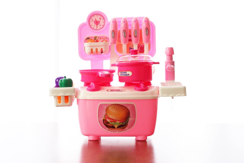 Toy kitchen